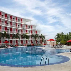 Grand Decameron Cornwall Beach, A Trademark **** Бухта Монтего
